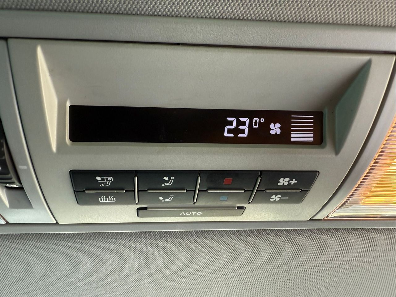 Volkswagen Multivan PanAmericana 2.0 Bi-TDI 180 CV 4MOTION DSG 7 plazas - Foto 22