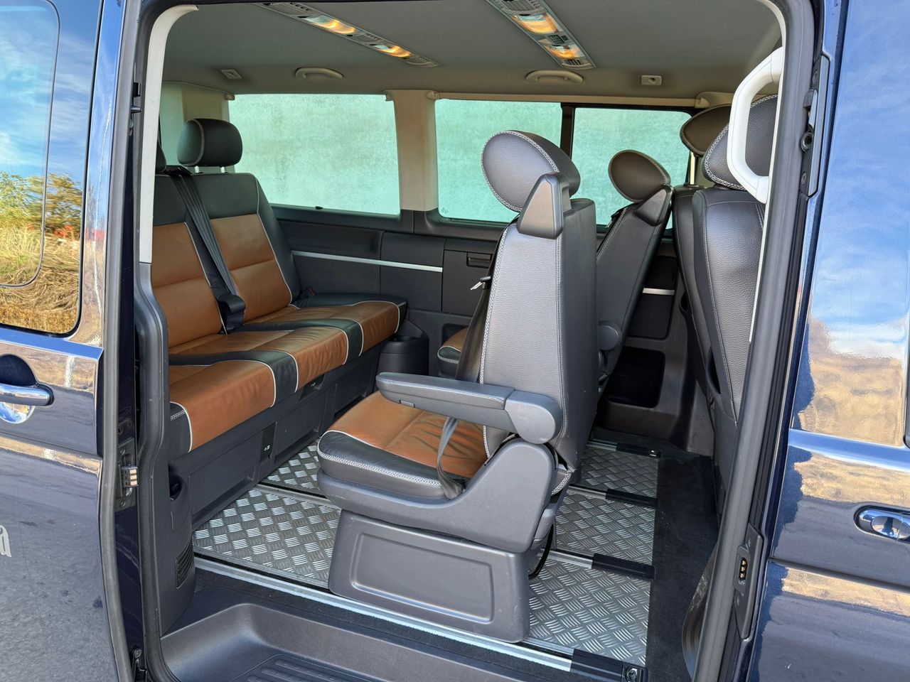 Volkswagen Multivan PanAmericana 2.0 Bi-TDI 180 CV 4MOTION DSG 7 plazas - Foto 28