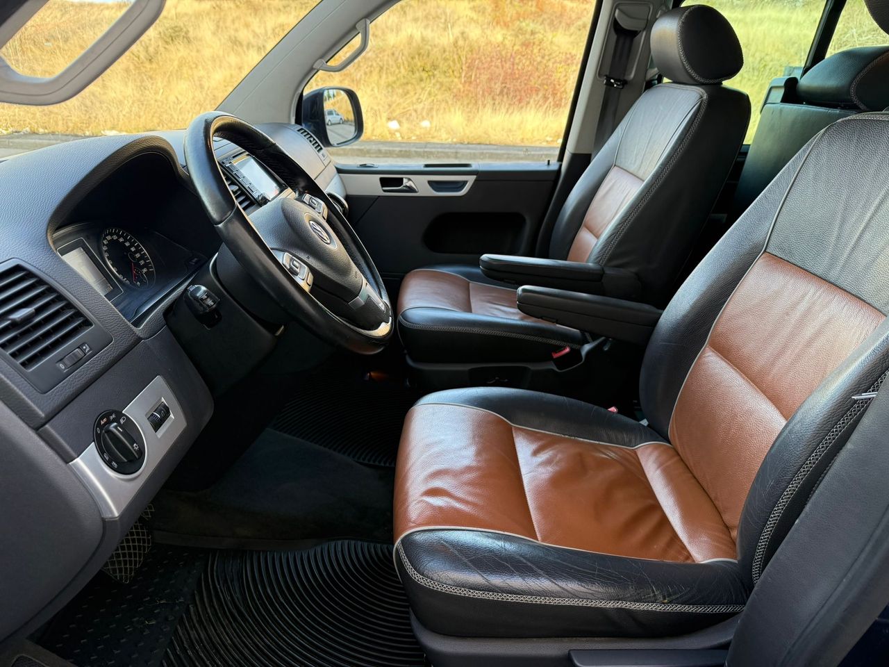 Volkswagen Multivan PanAmericana 2.0 Bi-TDI 180 CV 4MOTION DSG 7 plazas - Foto 18