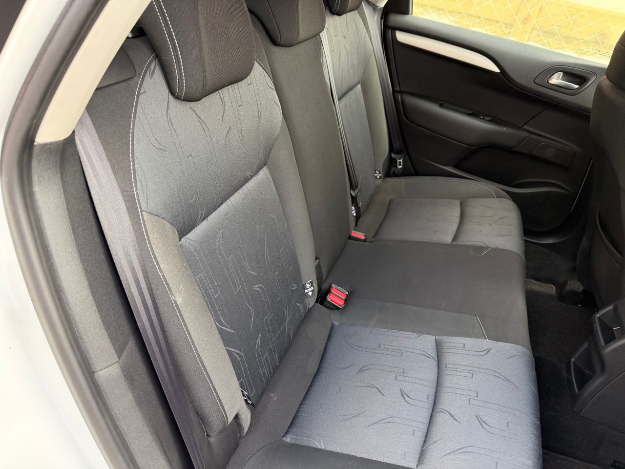 Citroën C4 HDi 90 Business - Foto 24