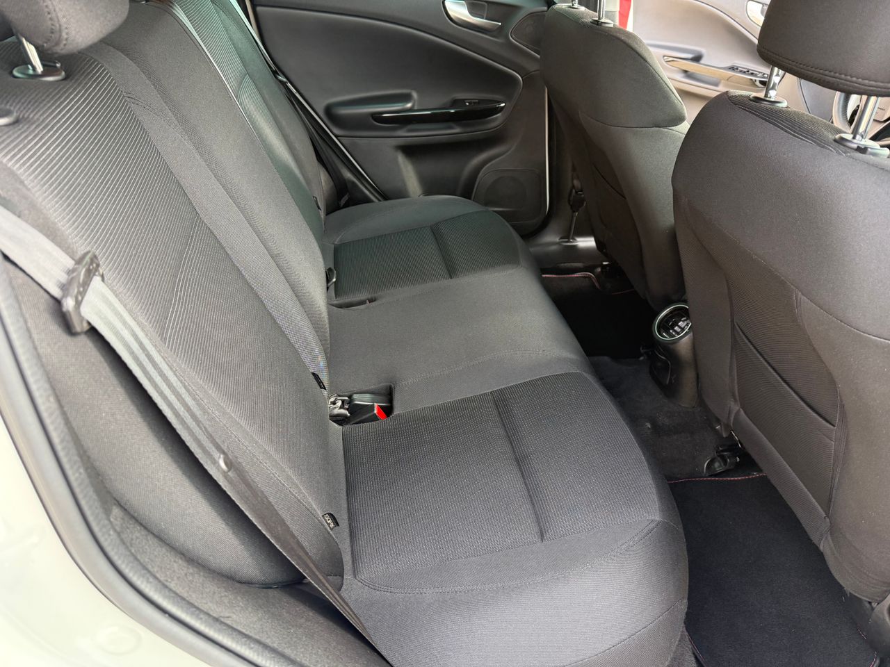 Alfa Romeo Giulietta 1.6 JTDm 105 CV S&S Distinctive - Foto 32