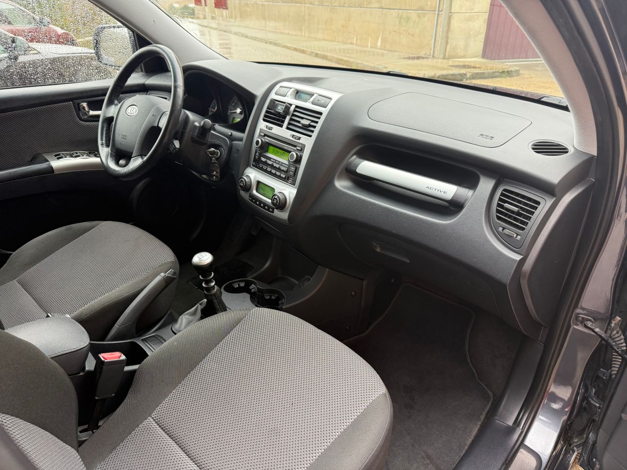 Kia Sportage 2.0 CRDI 4X4 - Foto 32