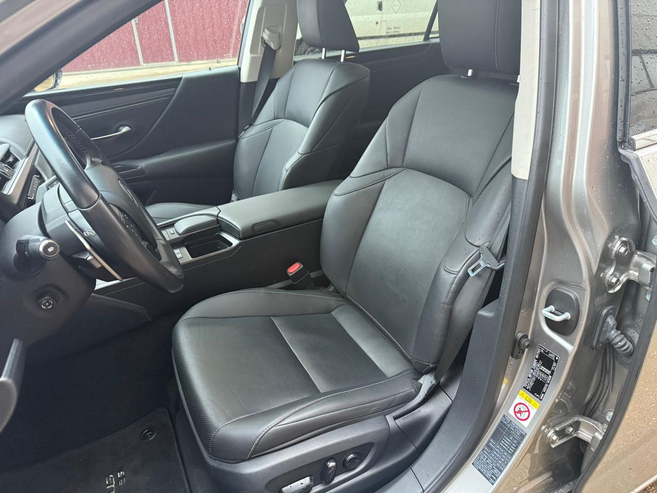 Lexus ES 300h Executive - Foto 37