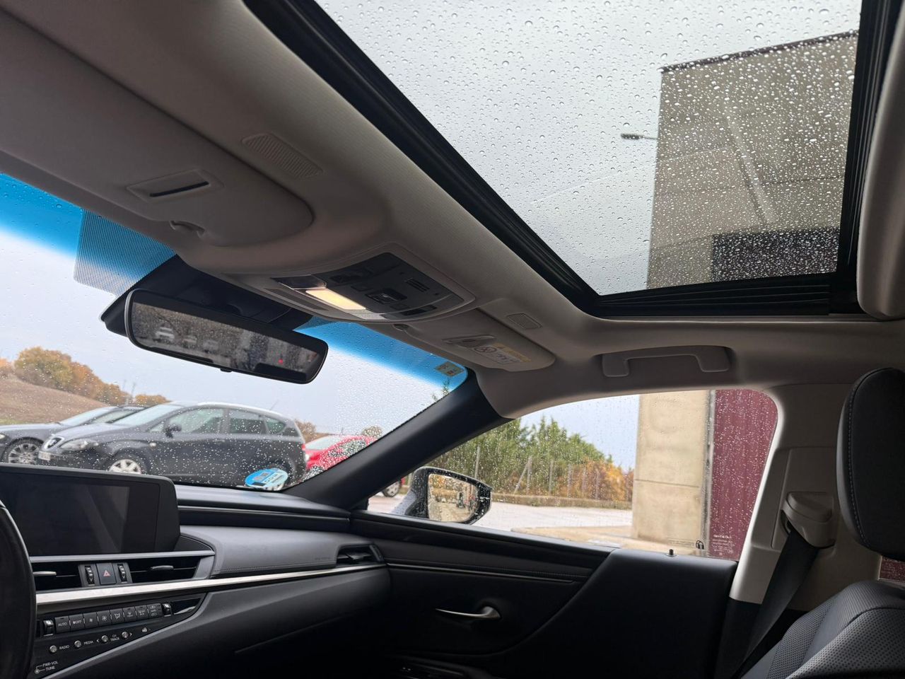 Lexus ES 300h Executive - Foto 30