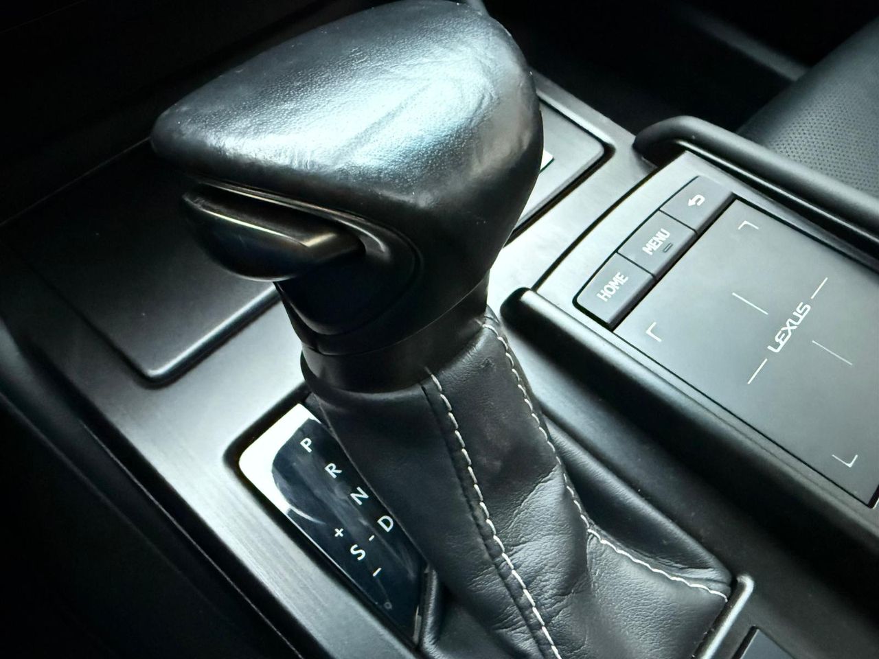 Lexus ES 300h Executive - Foto 45