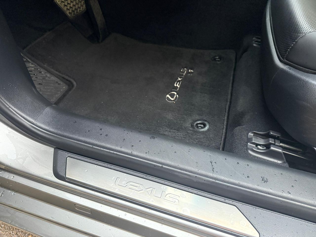 Lexus ES 300h Executive - Foto 32