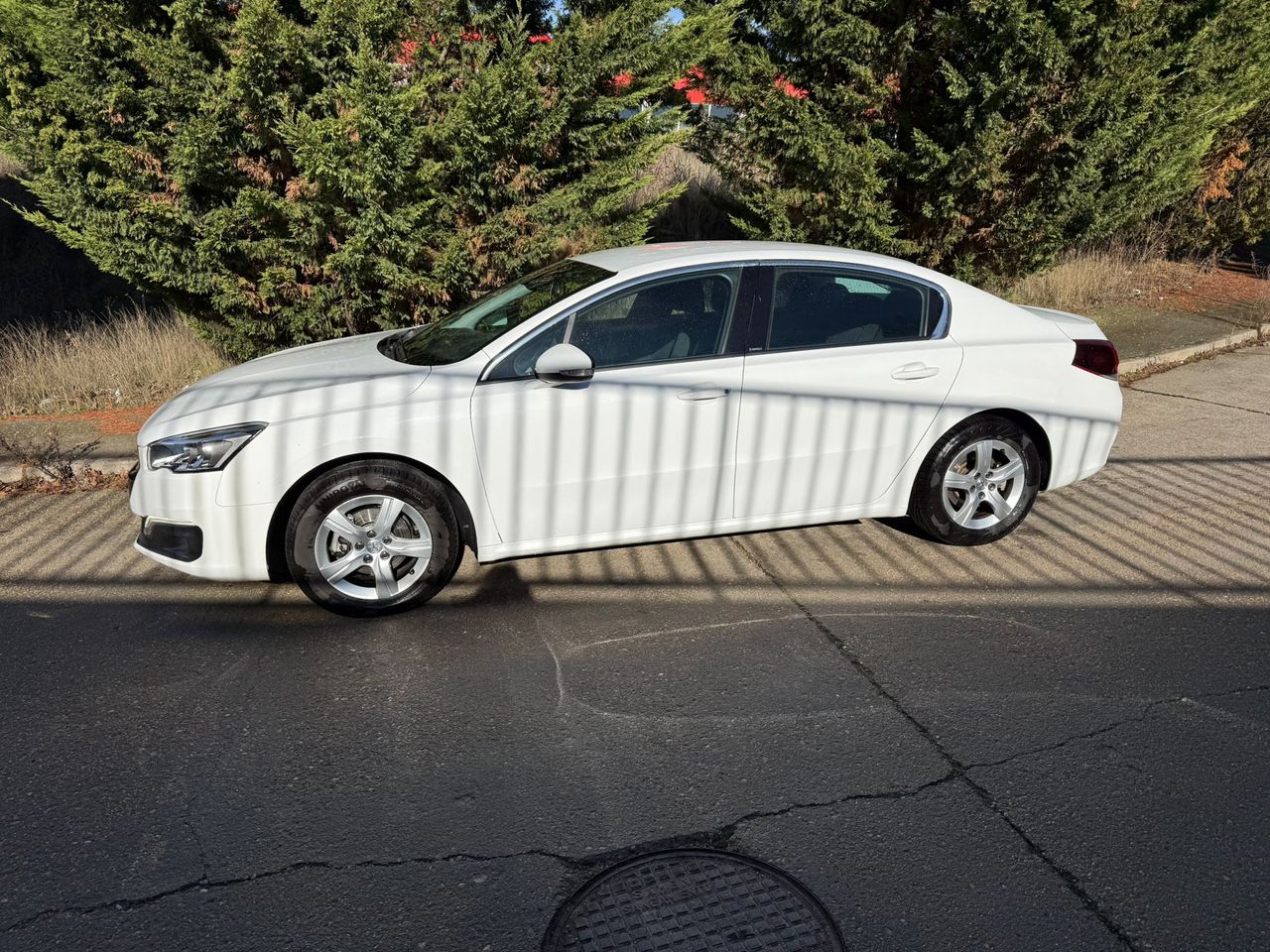 Peugeot 508 4p Active 1.6 BlueHDi 120 - Foto 26