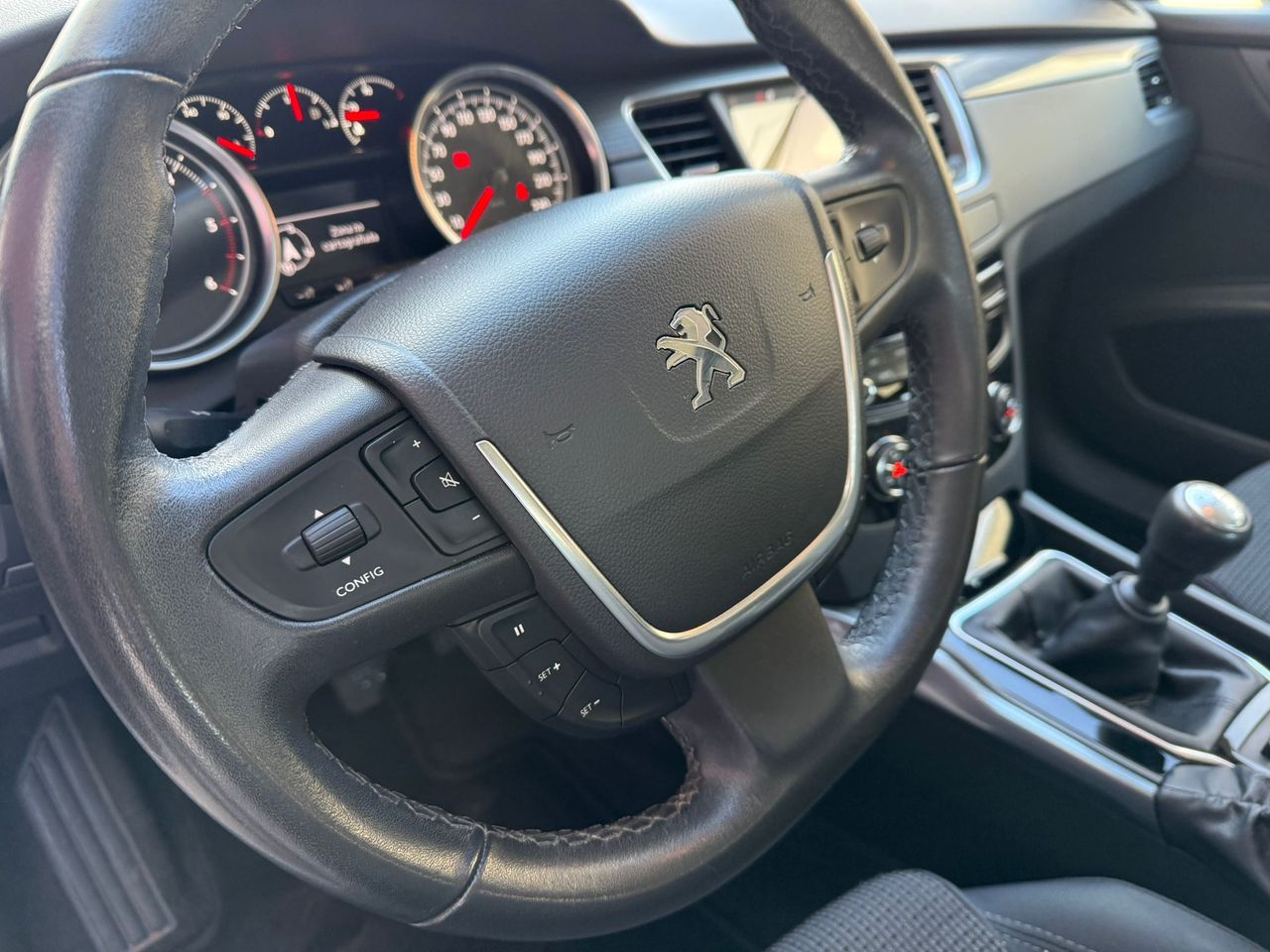 Peugeot 508 4p Active 1.6 BlueHDi 120 - Foto 28