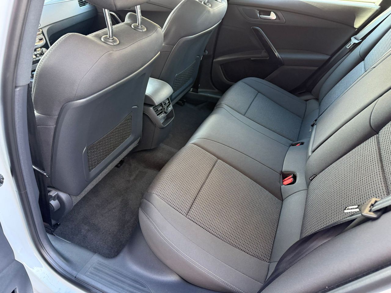 Peugeot 508 4p Active 1.6 BlueHDi 120 - Foto 31