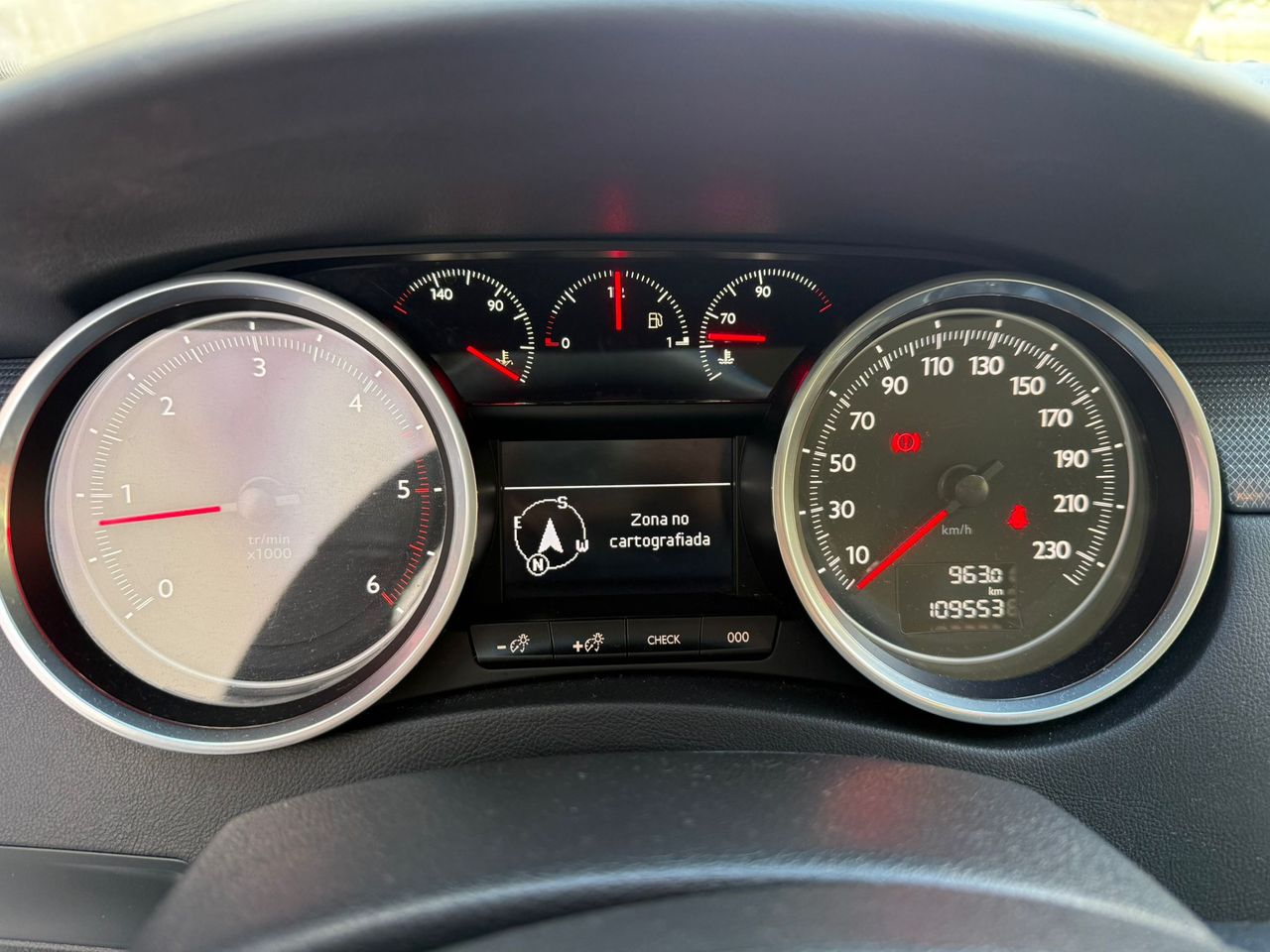 Peugeot 508 4p Active 1.6 BlueHDi 120 - Foto 48