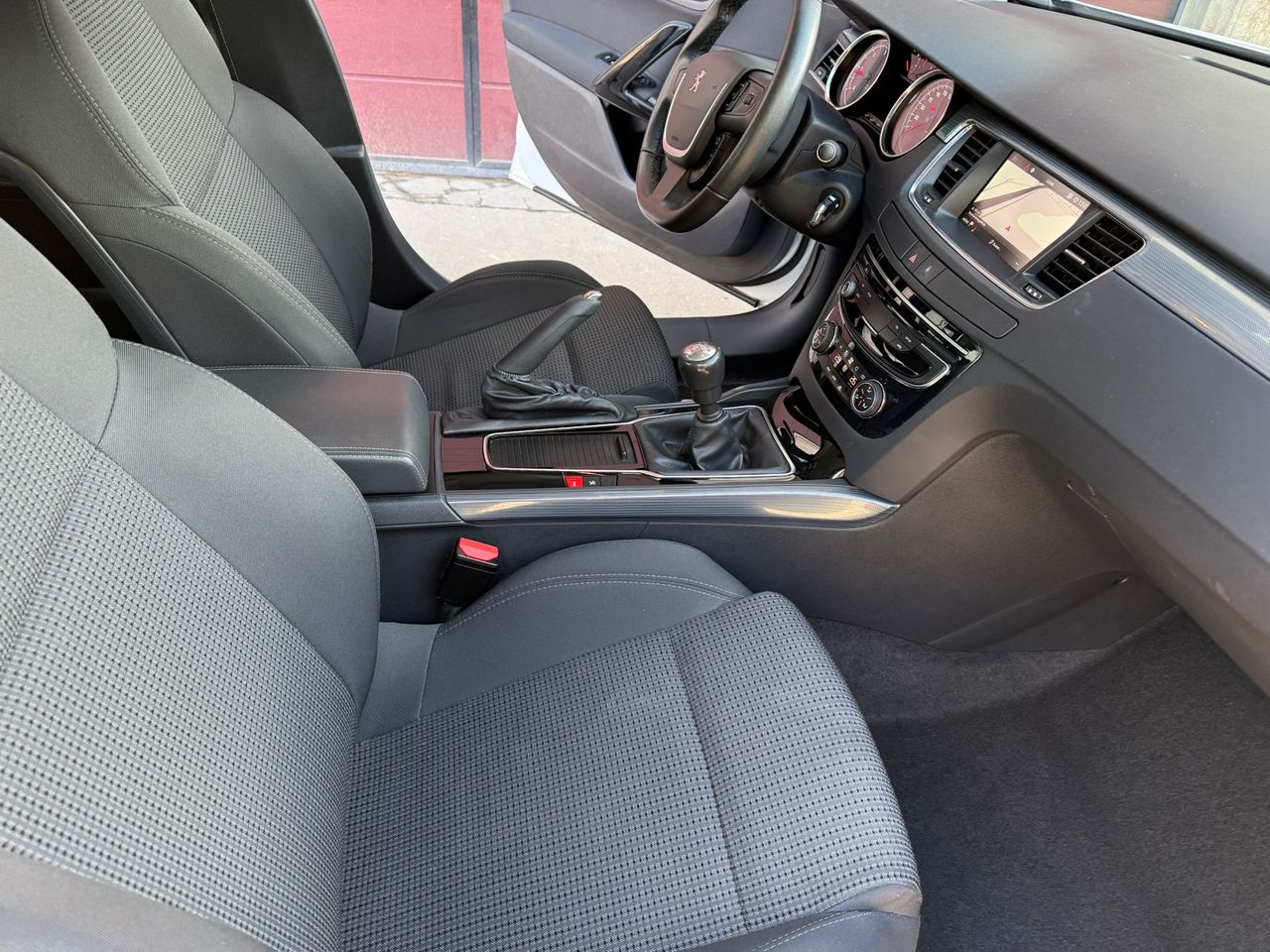 Peugeot 508 4p Active 1.6 BlueHDi 120 - Foto 45