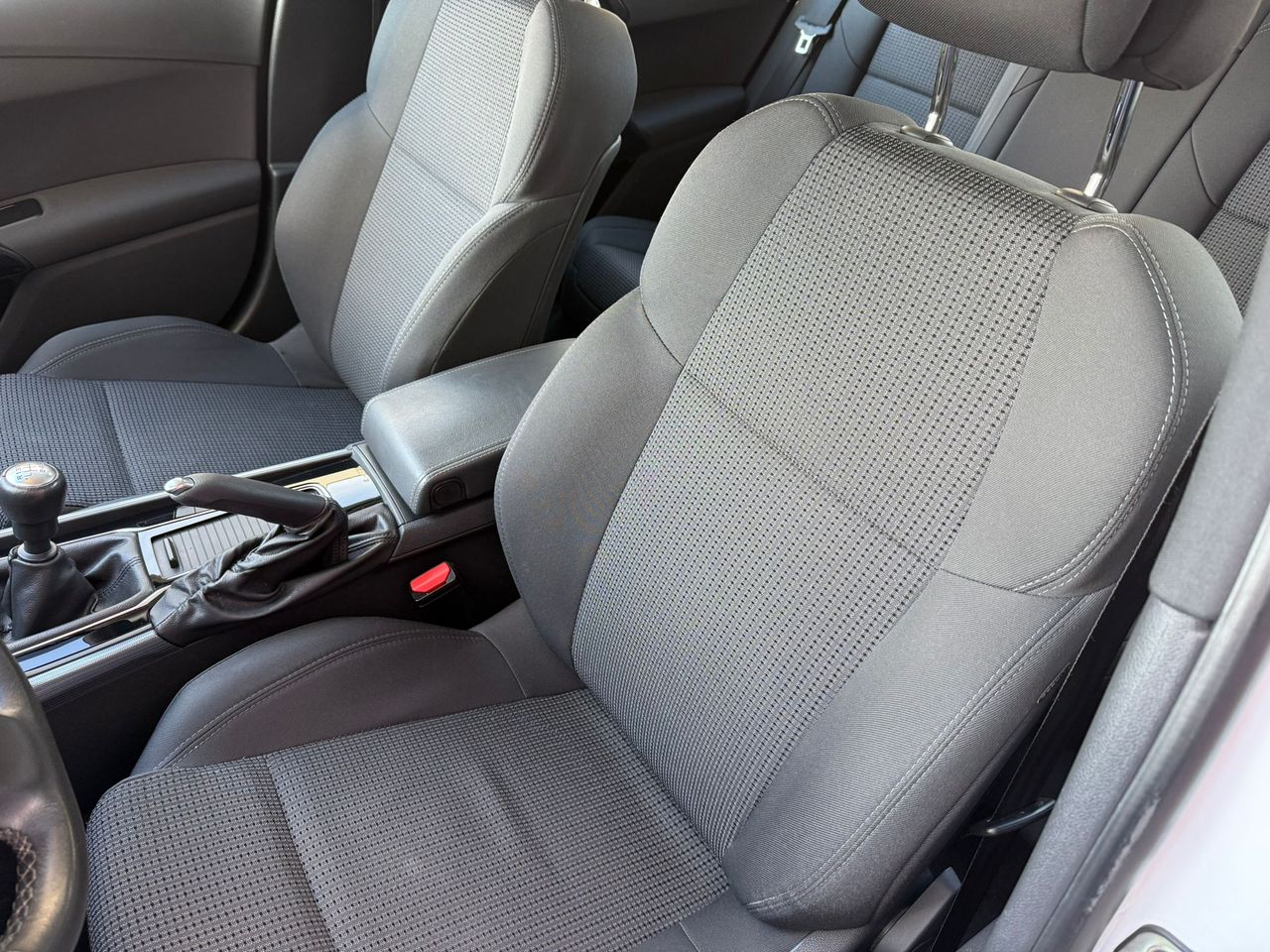 Peugeot 508 4p Active 1.6 BlueHDi 120 - Foto 19