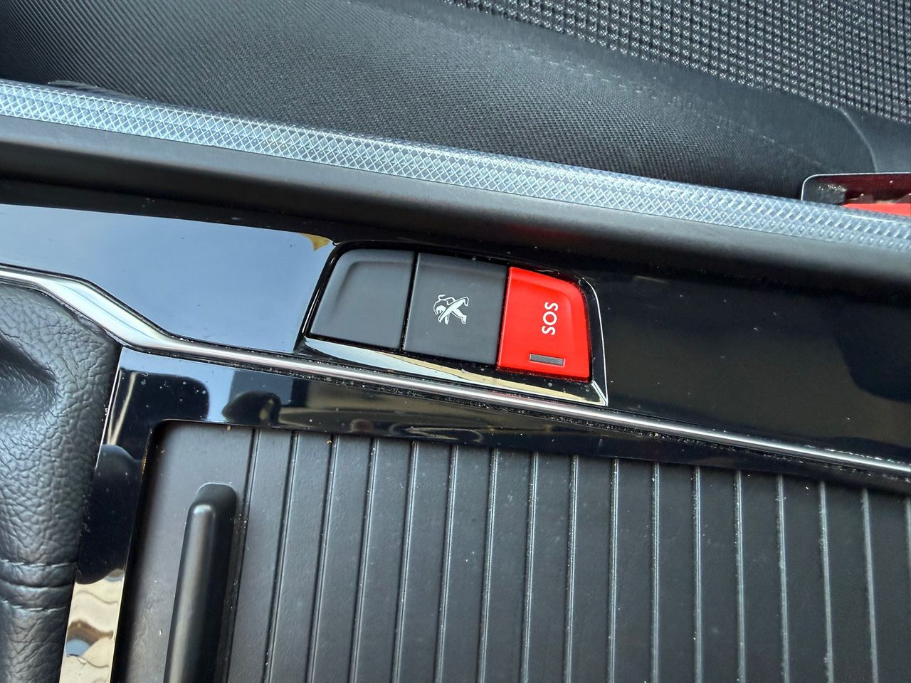 Peugeot 508 4p Active 1.6 BlueHDi 120 - Foto 50