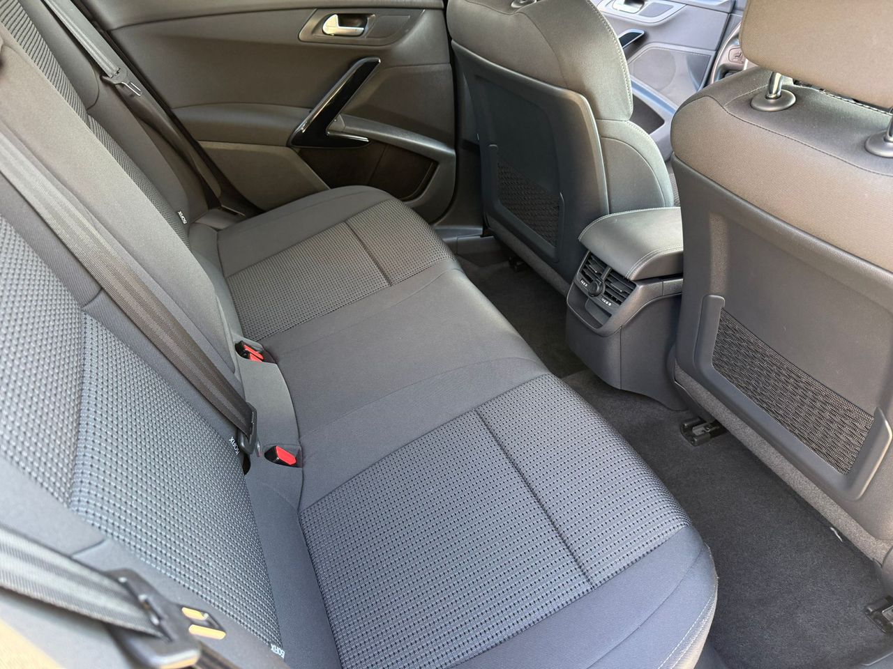 Peugeot 508 4p Active 1.6 BlueHDi 120 - Foto 16