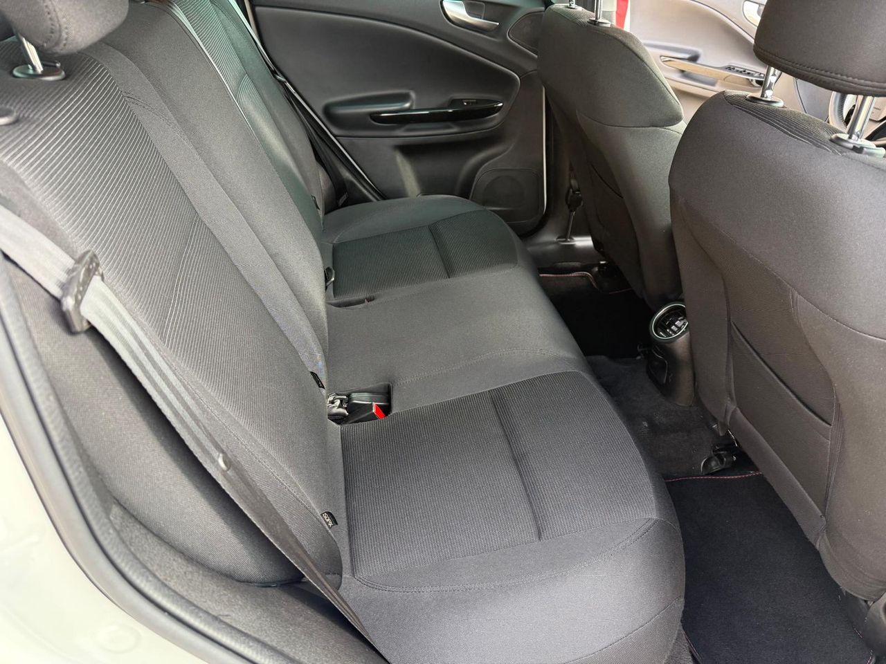 Alfa Romeo Giulietta 1.6 JTDm 105 CV S&S Progression - Foto 29