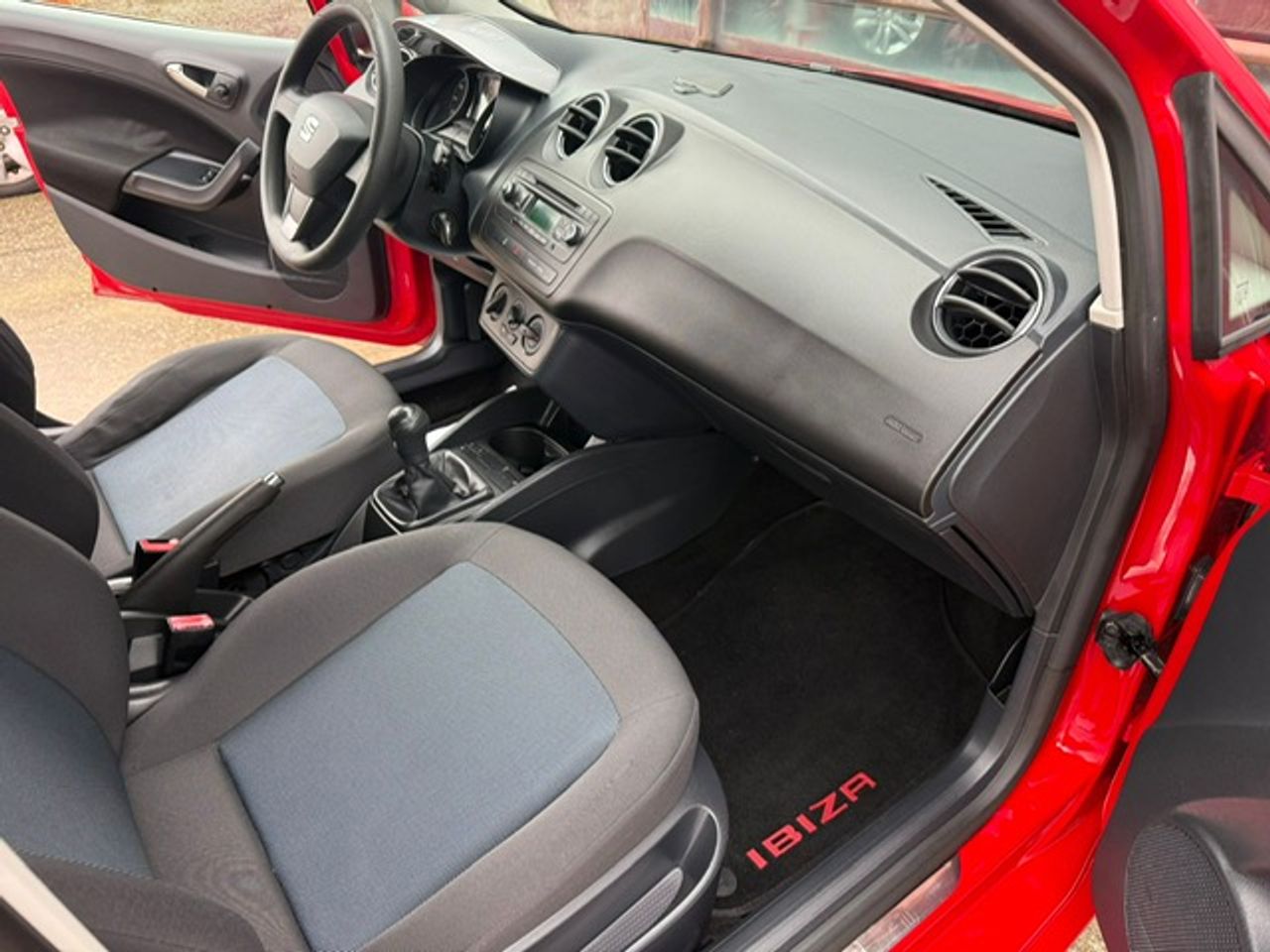 Seat Ibiza 5p 1.2 12v 70 CV Reference I-TECH - Foto 27