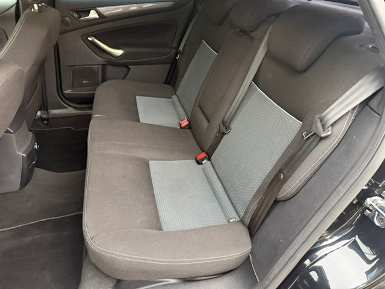 Ford Mondeo Berlina Limited Edition 2.0 TDCi 140 CV - Foto 19