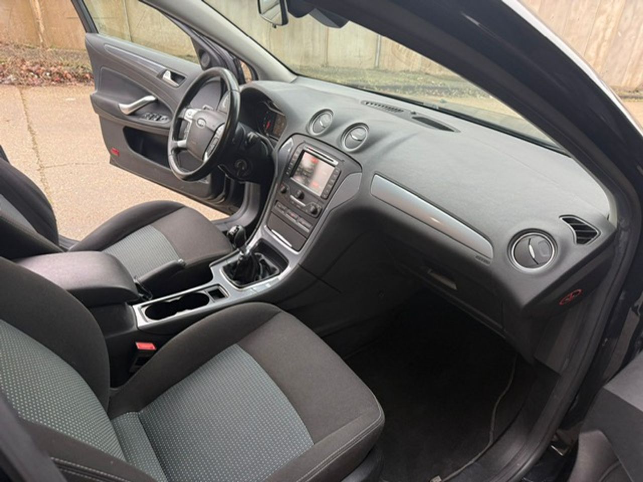 Ford Mondeo Berlina Limited Edition 2.0 TDCi 140 CV - Foto 27