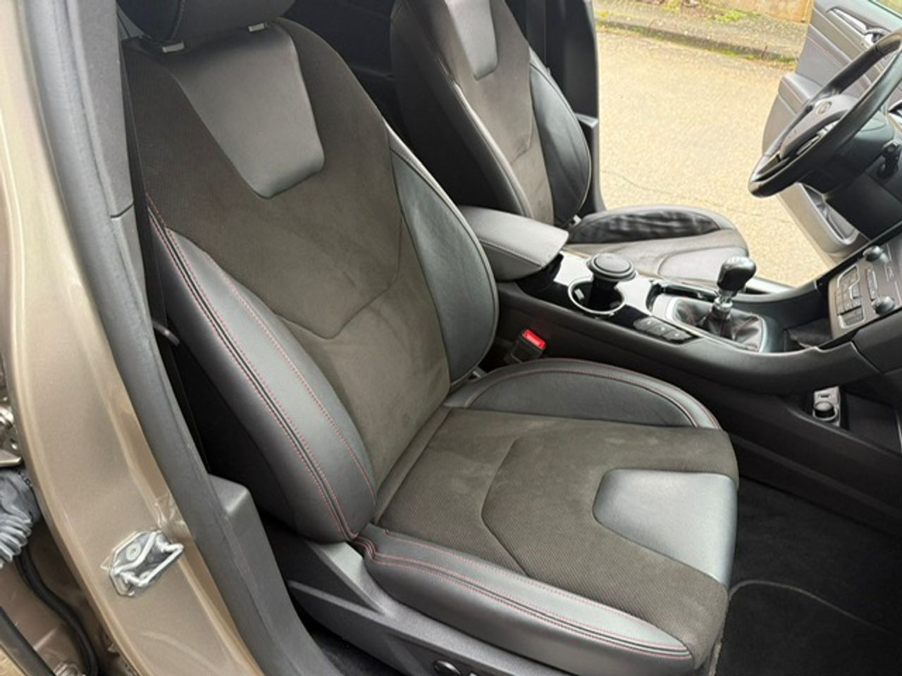 Ford Mondeo 5 puertas ST-Line 2.0 TDCi 110 kW (150 CV) - Foto 47