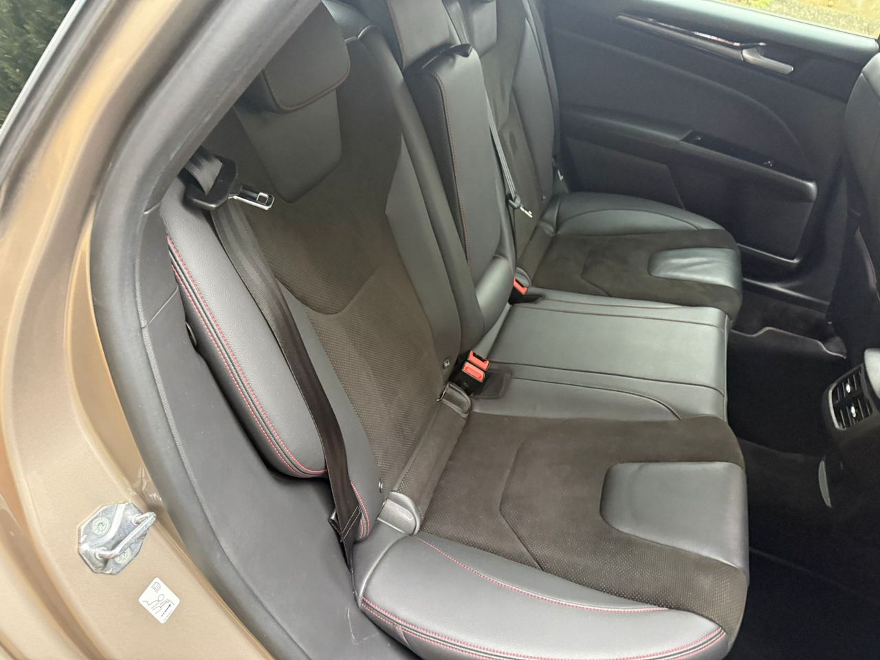 Ford Mondeo 5 puertas ST-Line 2.0 TDCi 110 kW (150 CV) - Foto 41