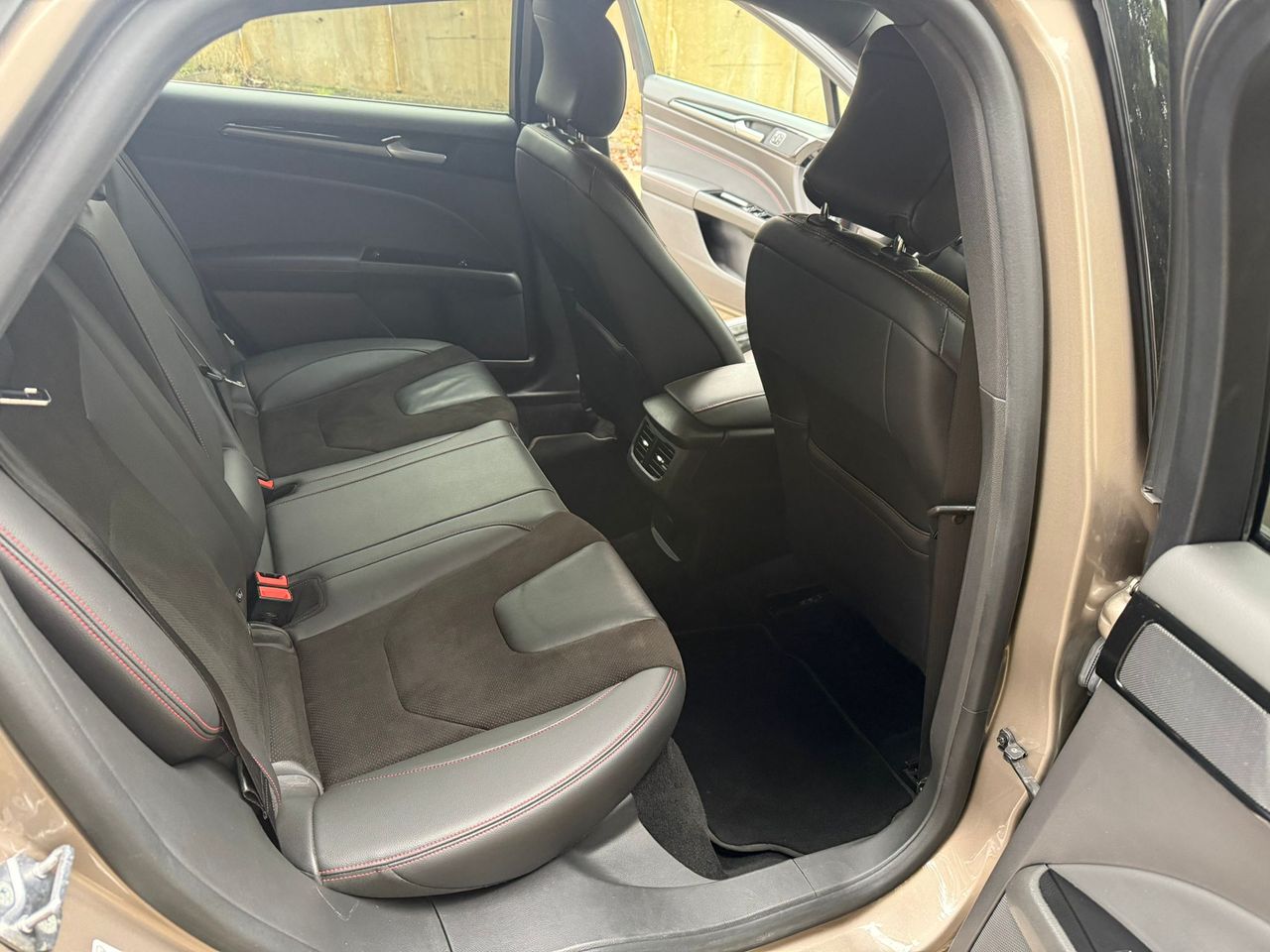 Ford Mondeo 5 puertas ST-Line 2.0 TDCi 110 kW (150 CV) - Foto 39