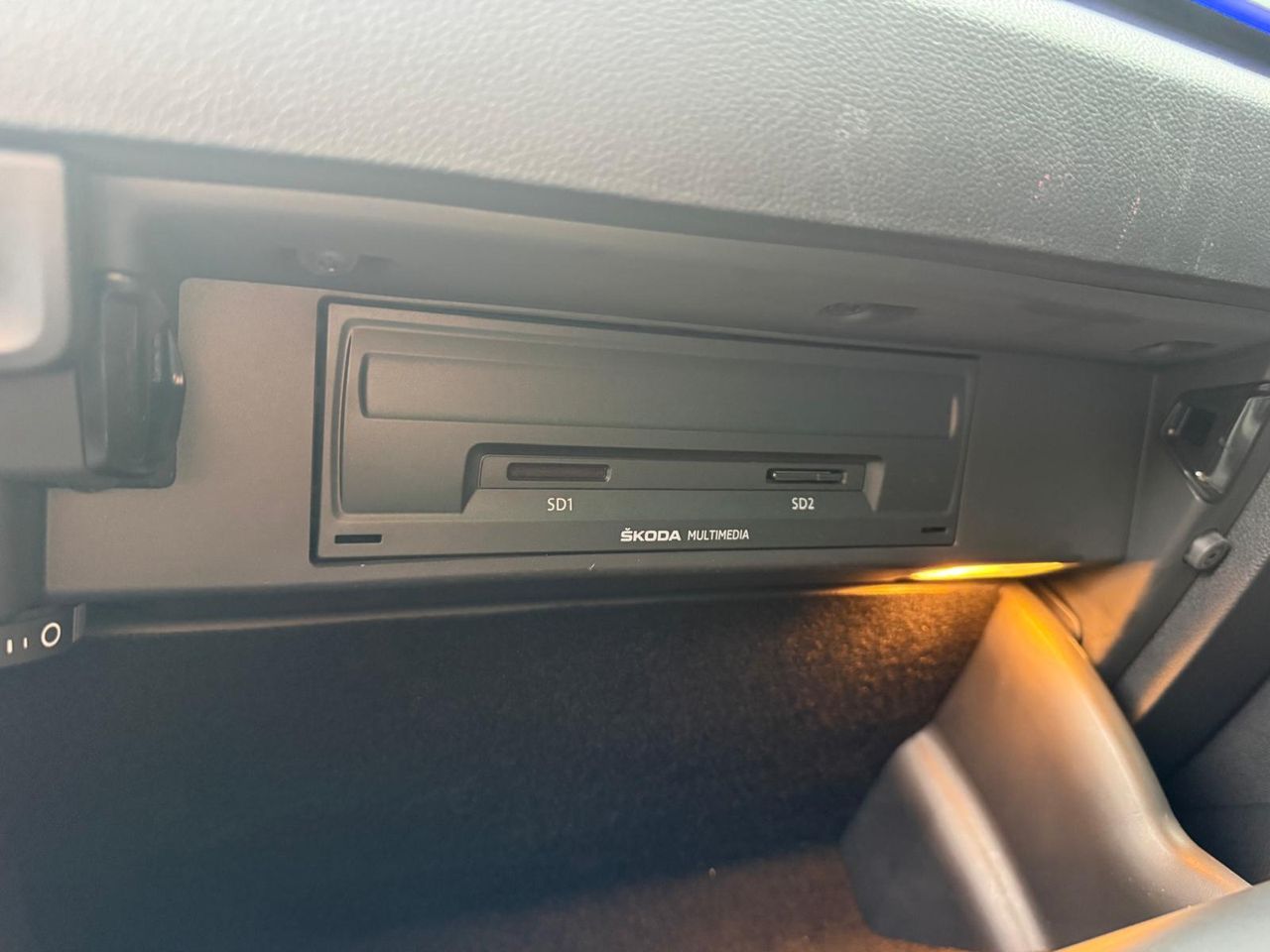 Skoda Karoq Sportline 1.5 TSI 110 kW (150 CV) DSG ACT - Foto 41