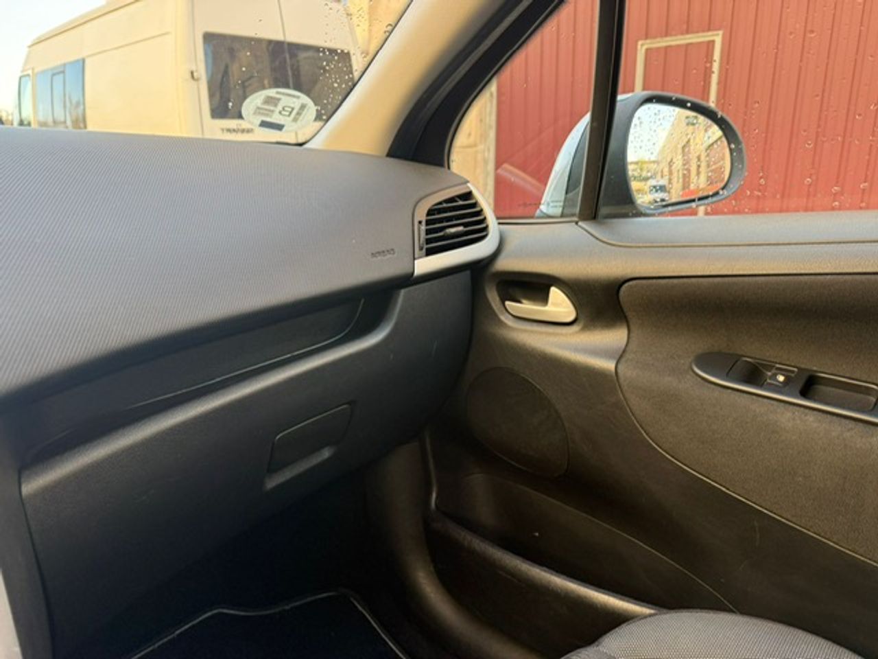 Peugeot 207 + 207+ 5p 1.4 HDi 68 - Foto 38