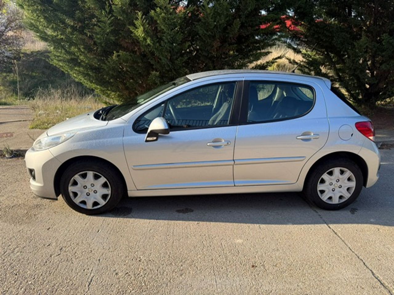 Peugeot 207 + 207+ 5p 1.4 HDi 68 - Foto 18