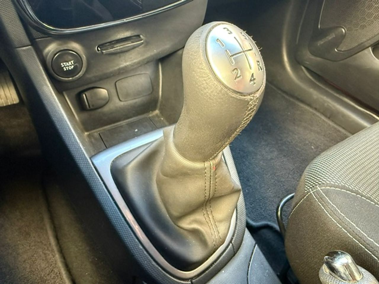 Renault Clio 5p Expression Energy TCe 90 S&S eco2 - Foto 37