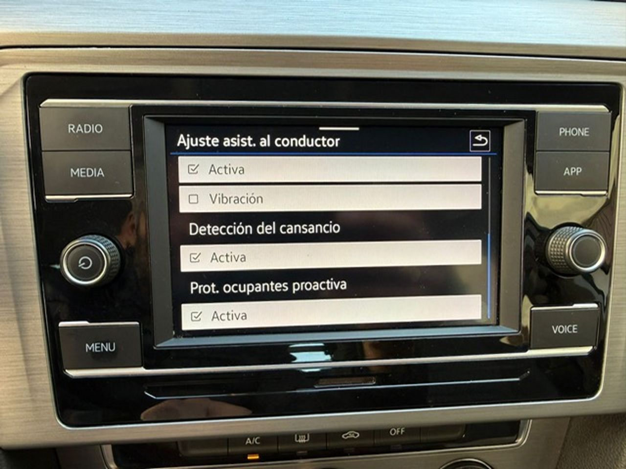 Volkswagen Passat Variant 2.0 TDI 90 kW (122 CV) DSG 7 vel. - Foto 44