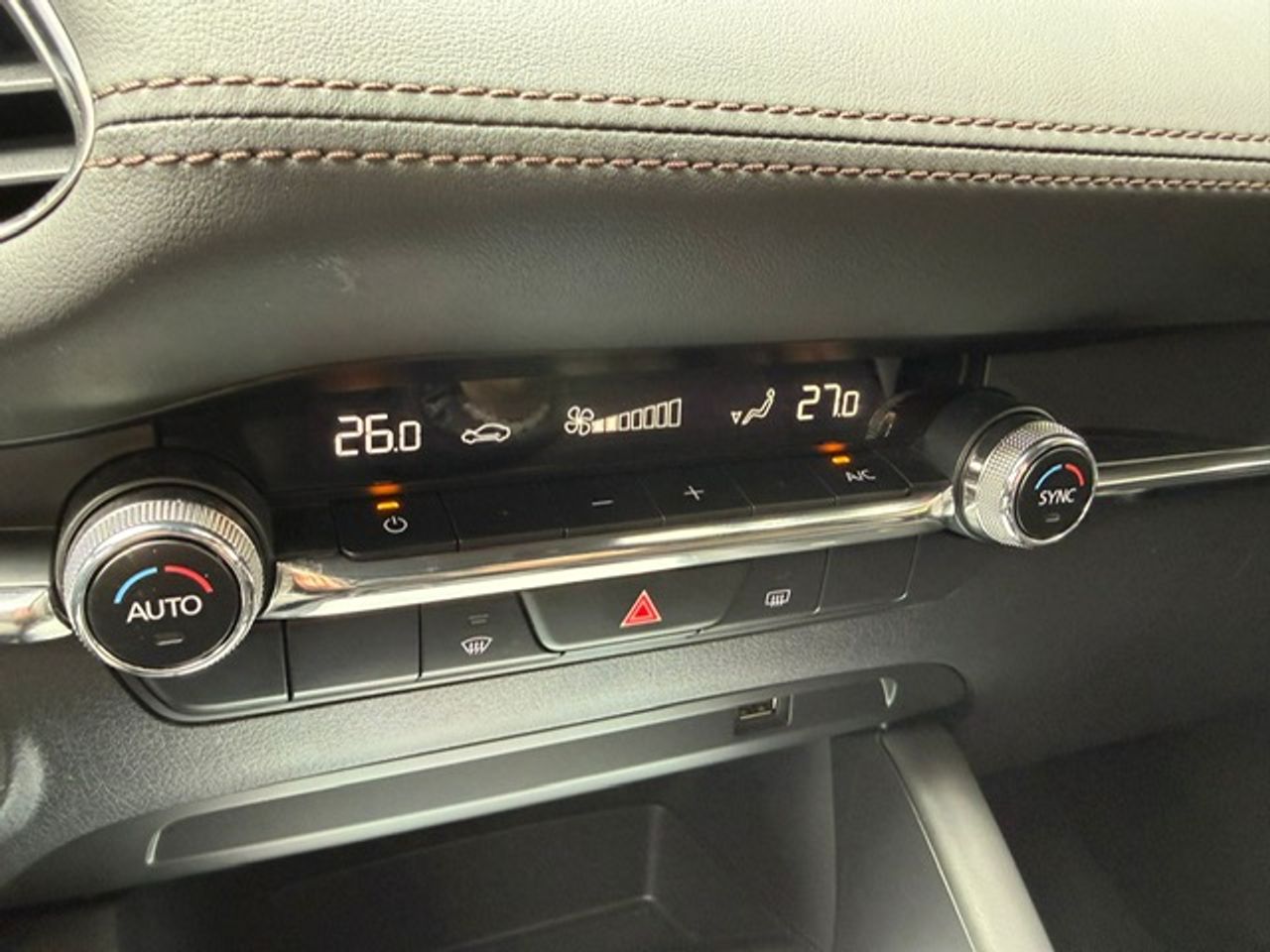 Mazda 3 5p Zenith-X SKYACTIV-X 2.0 12 kW (180 CV) AT - Foto 57