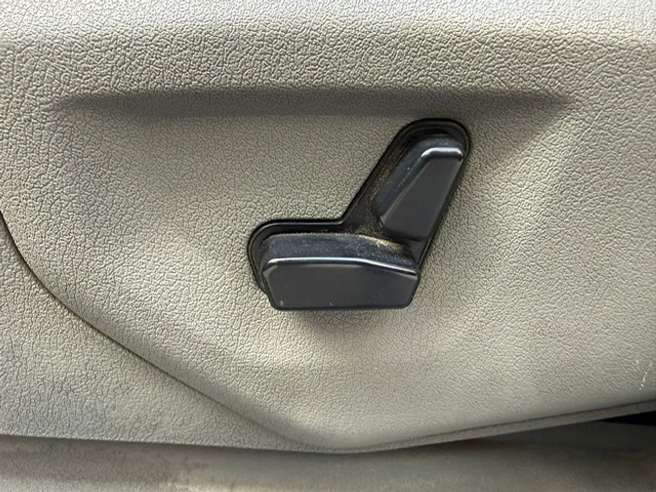 Jeep Grand Cherokee 3.0 V6 CRD Laredo - Foto 47