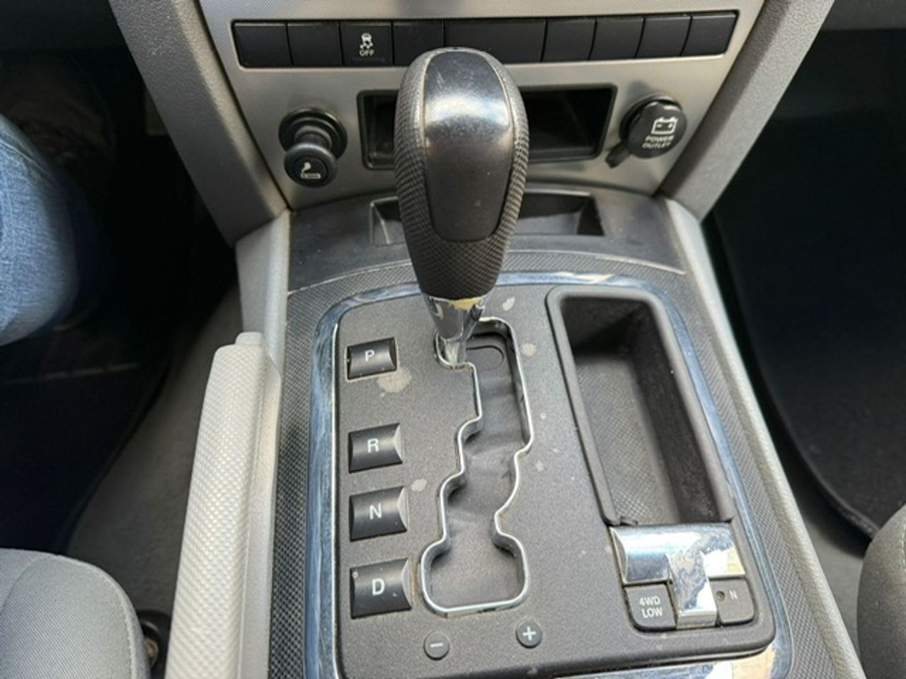 Jeep Grand Cherokee 3.0 V6 CRD Laredo - Foto 60