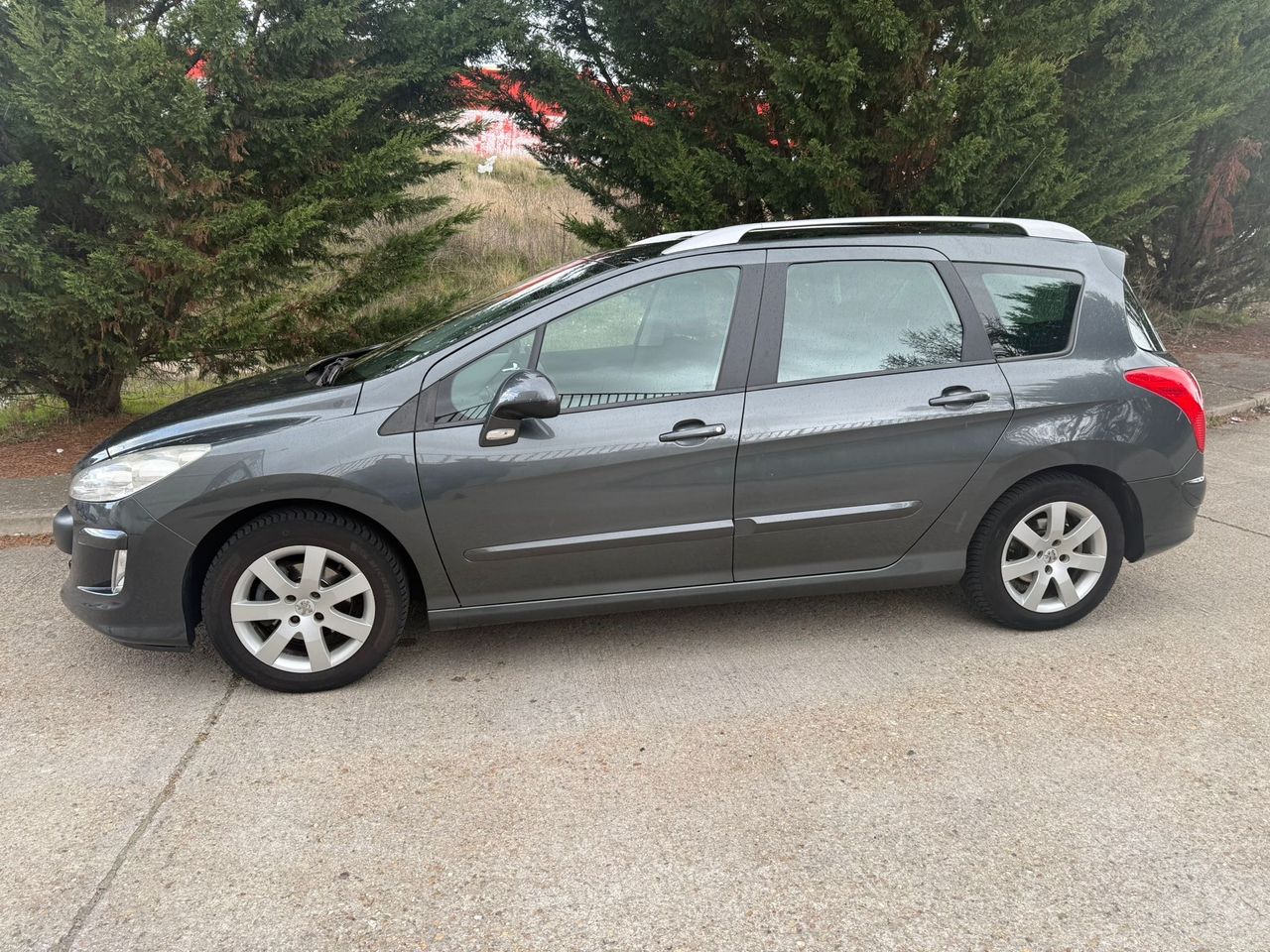 Peugeot 308 SW Sportium 1.6 HDi 110 FAP 6 vel. - Foto 17