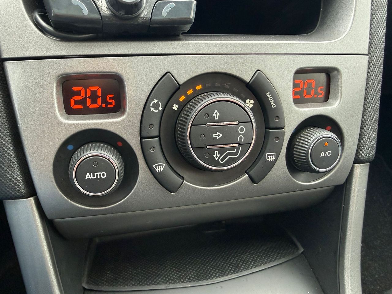 Peugeot 308 SW Sportium 1.6 HDi 110 FAP 6 vel. - Foto 53