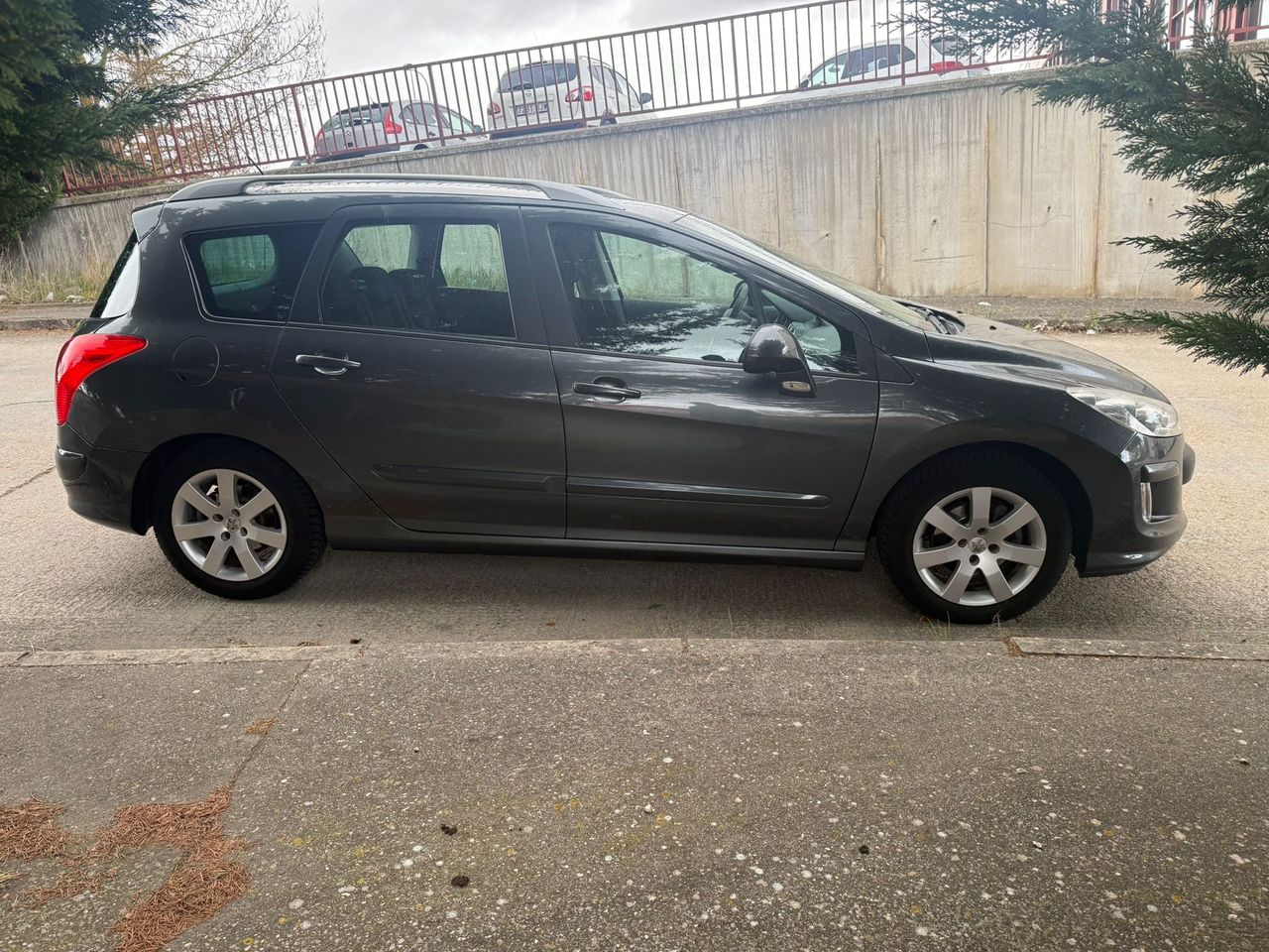 Peugeot 308 SW Sportium 1.6 HDi 110 FAP 6 vel. - Foto 8