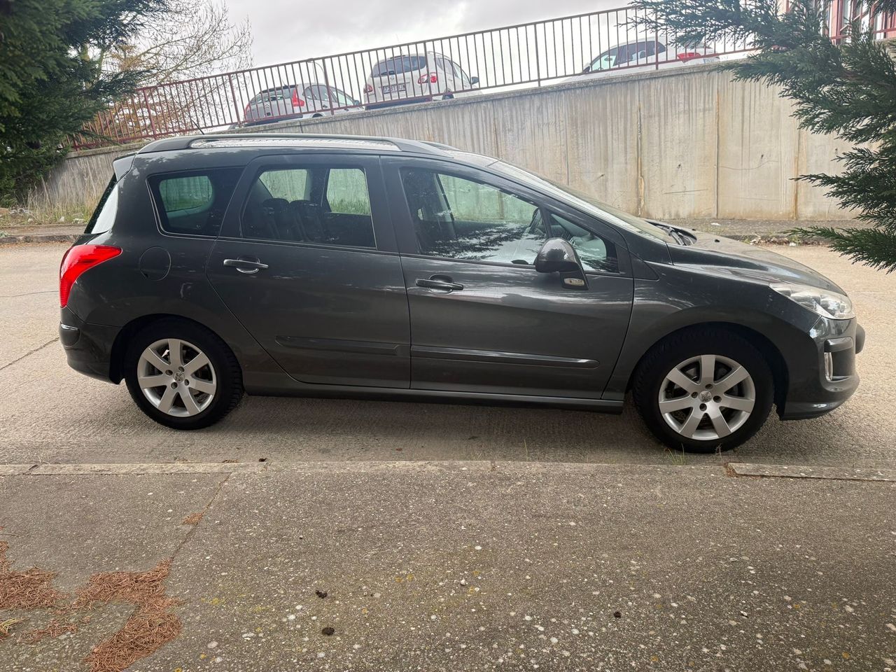 Peugeot 308 SW Sportium 1.6 HDi 110 FAP 6 vel. - Foto 13