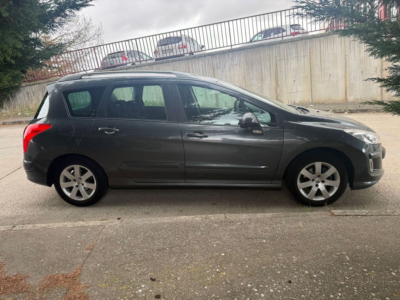 Peugeot 308 SW Sportium 1.6 HDi 110 FAP 6 vel. - Foto 12