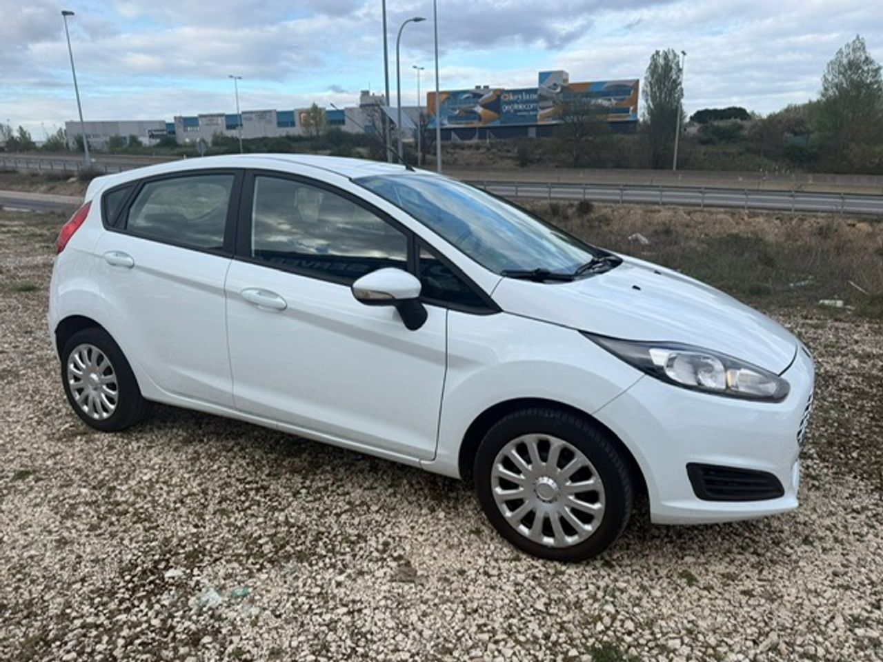 Ford Fiesta 5p Trend 1.5 TDCi 95 CV - Foto 14