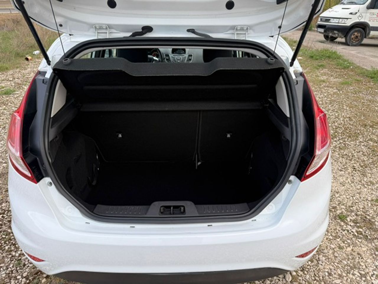 Ford Fiesta 5p Trend 1.5 TDCi 95 CV - Foto 37