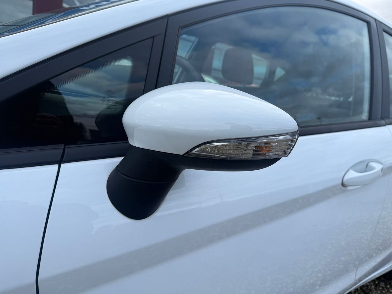 Ford Fiesta 5p Trend 1.5 TDCi 95 CV - Foto 30
