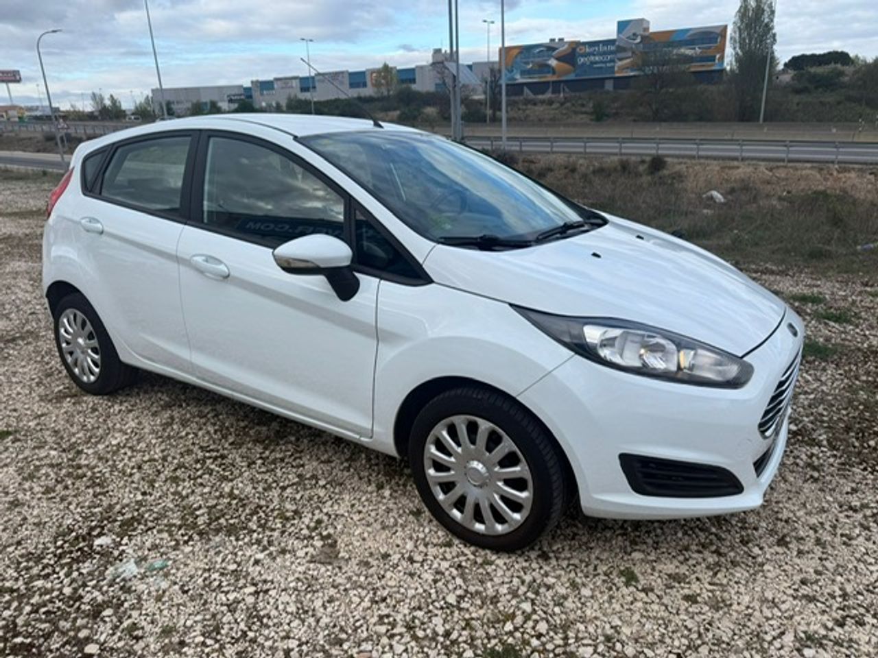 Ford Fiesta 5p Trend 1.5 TDCi 95 CV - Foto 13