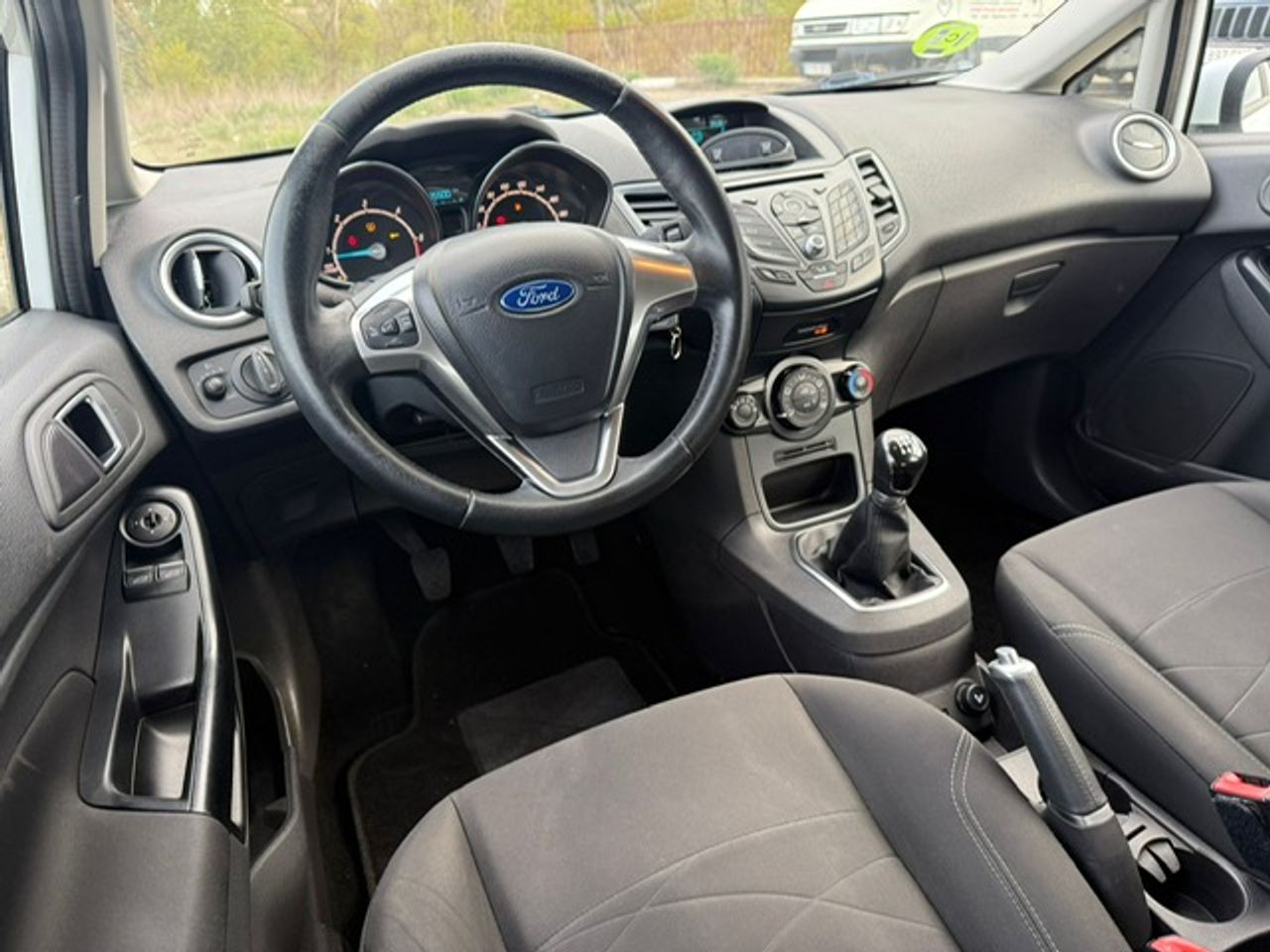 Ford Fiesta 5p Trend 1.5 TDCi 95 CV - Foto 36