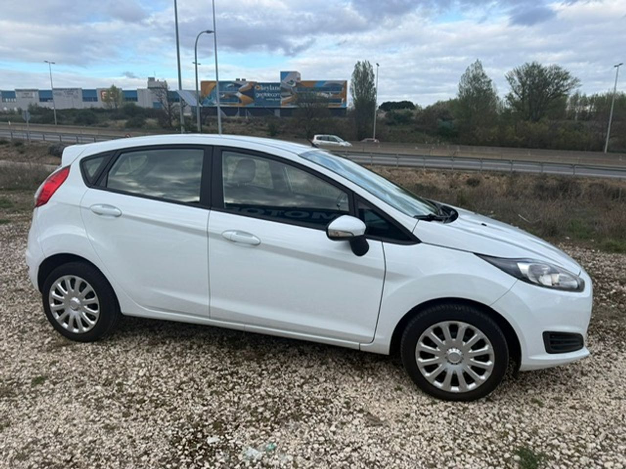 Ford Fiesta 5p Trend 1.5 TDCi 95 CV - Foto 15