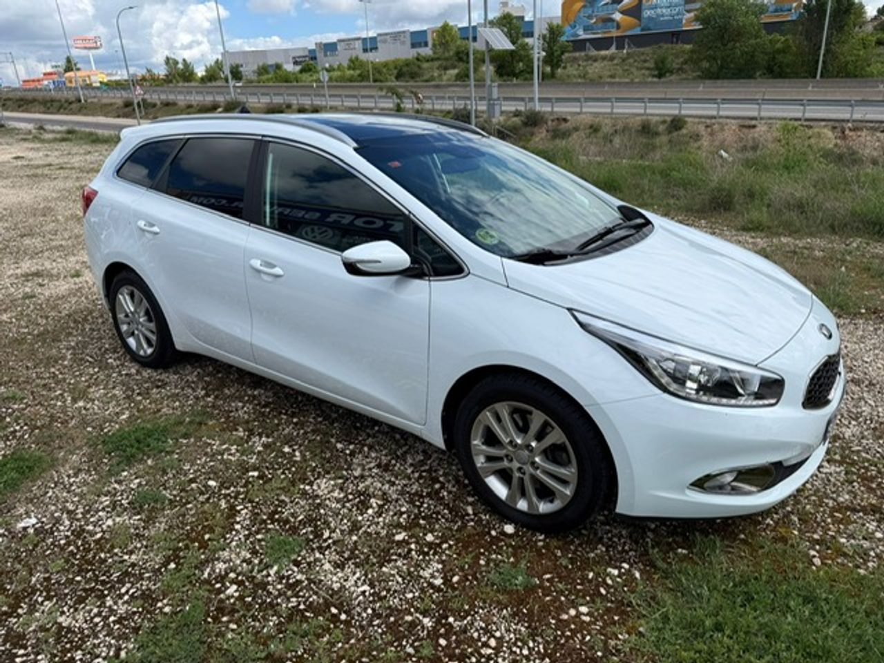 Kia Ceed cee'd Sportswagon 1.6 CRDi VGT 128 CV Drive - Foto 11