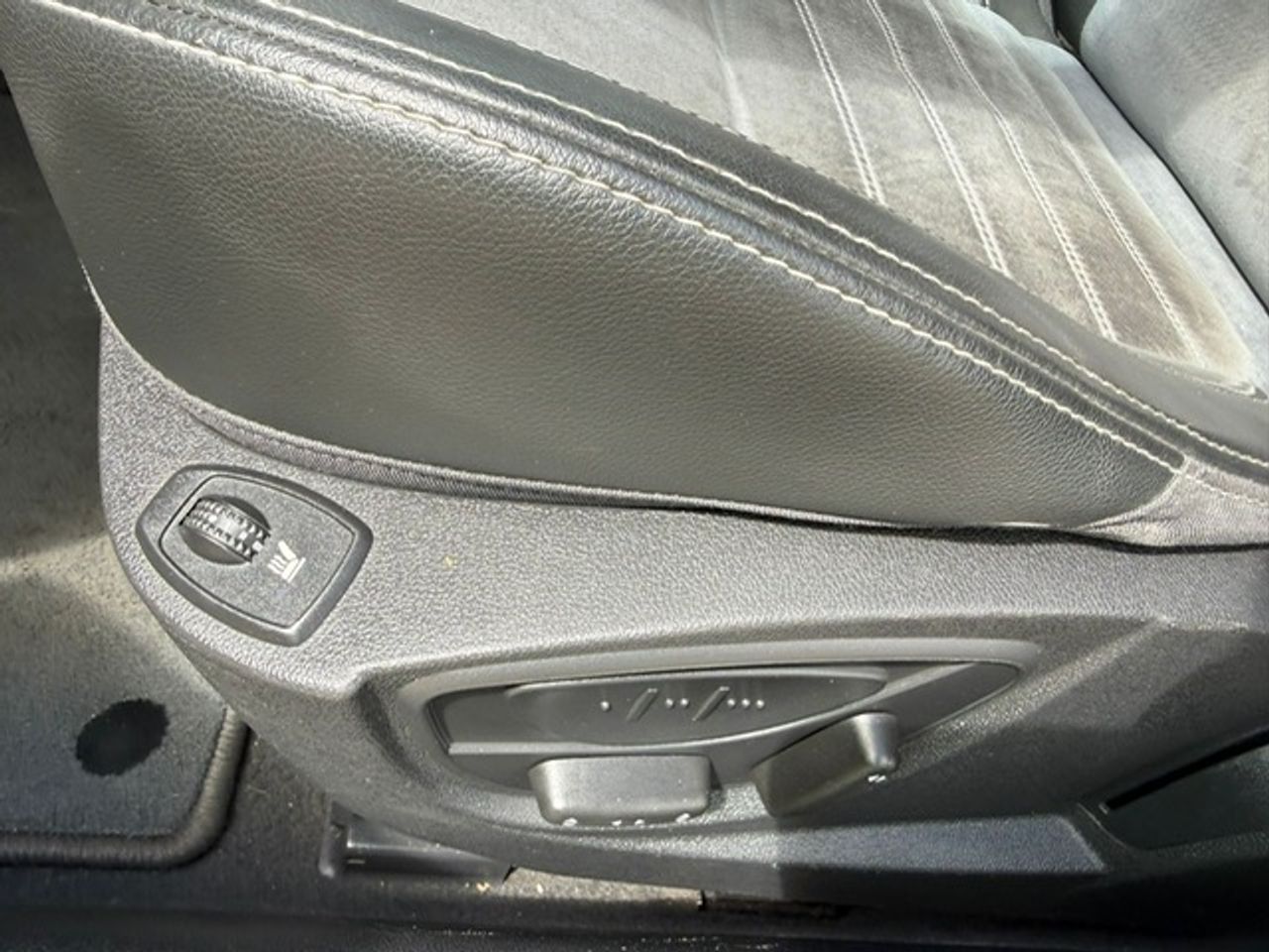 Renault Laguna Grand Tour GT 4Control dCi 150 - Foto 19
