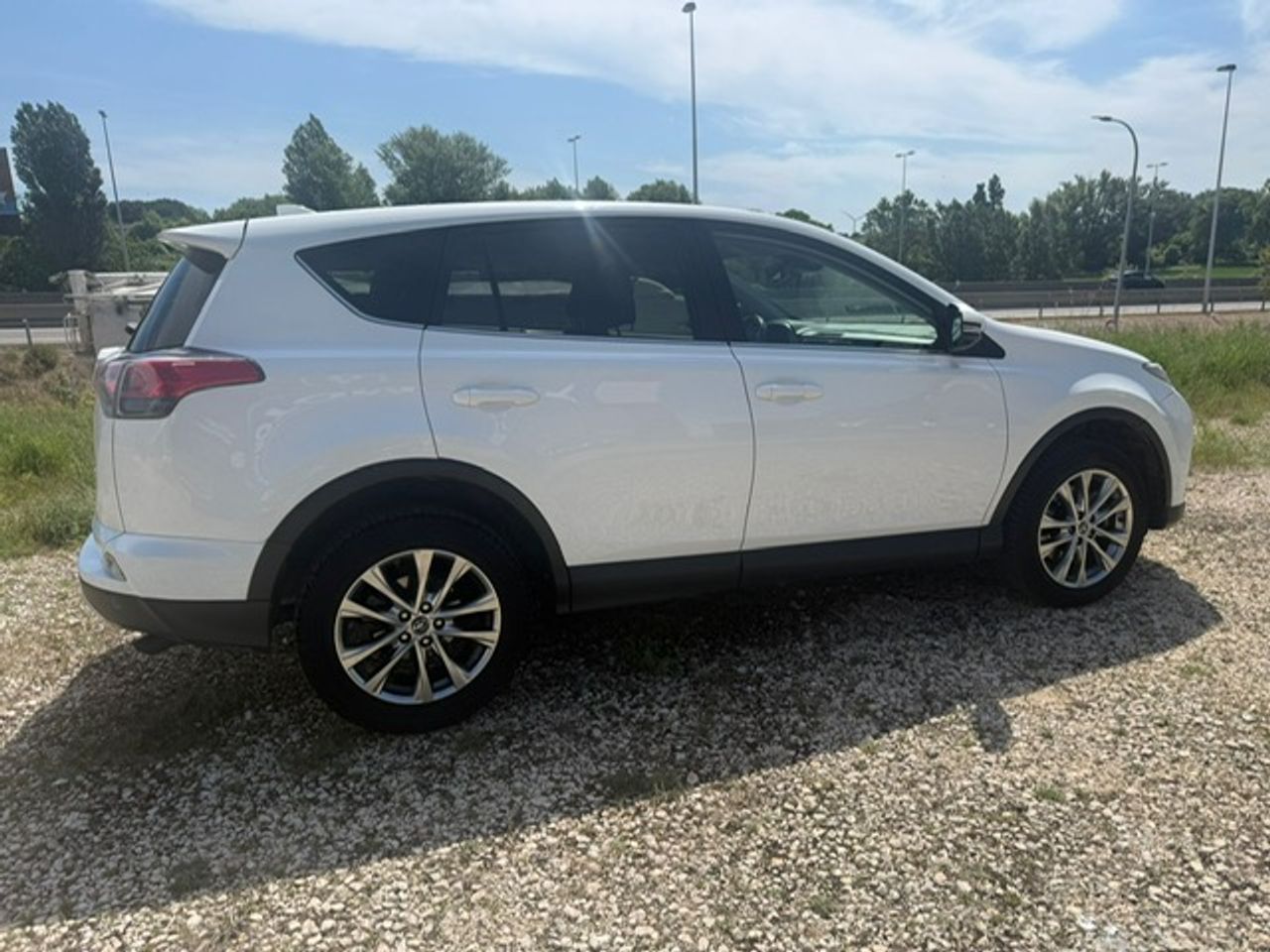 Toyota Rav4 150D 2WD Advance - Foto 19
