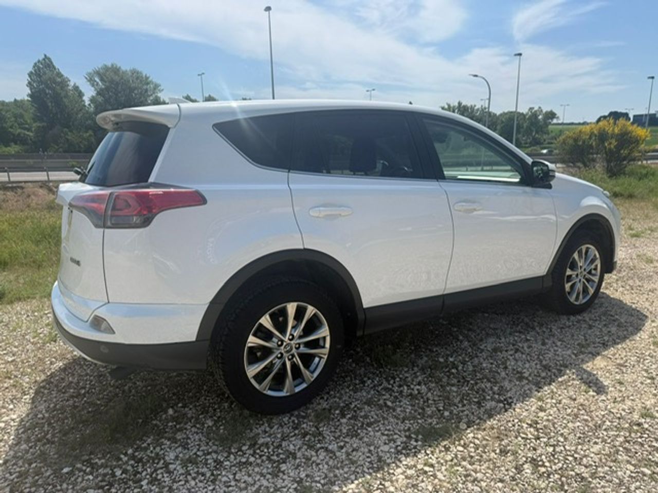 Toyota Rav4 150D 2WD Advance - Foto 21