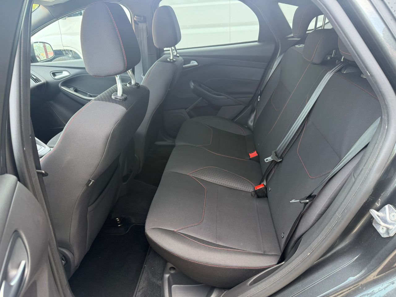 Ford Focus Berlina ST-Line 1.0 EcoBoost 92 kW - Foto 33