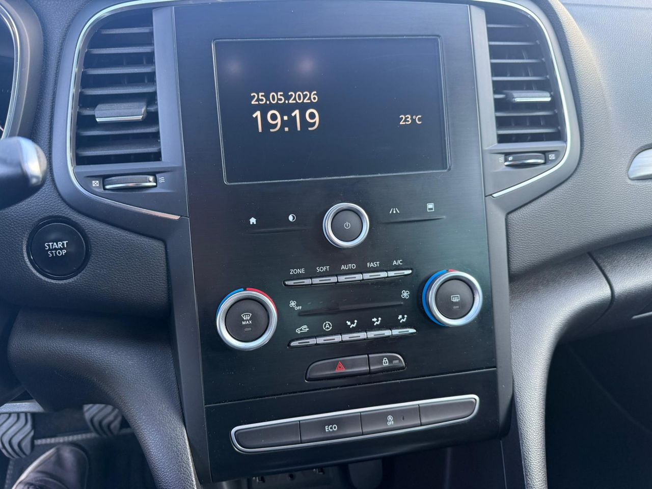 Renault Megane Berlina Zen Energy TCe 97 kW - Foto 49